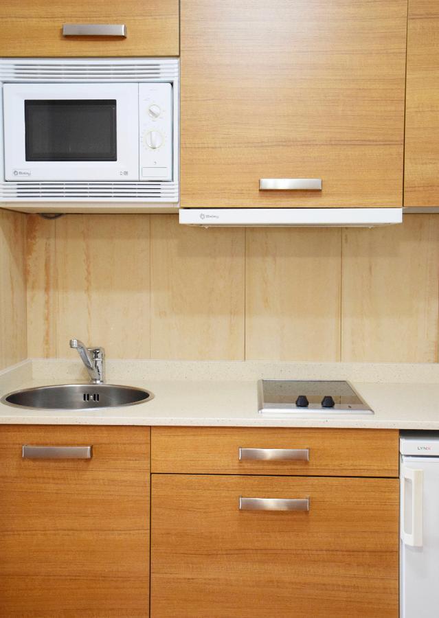 Barro  Apartamentos La Barzana מראה חיצוני תמונה