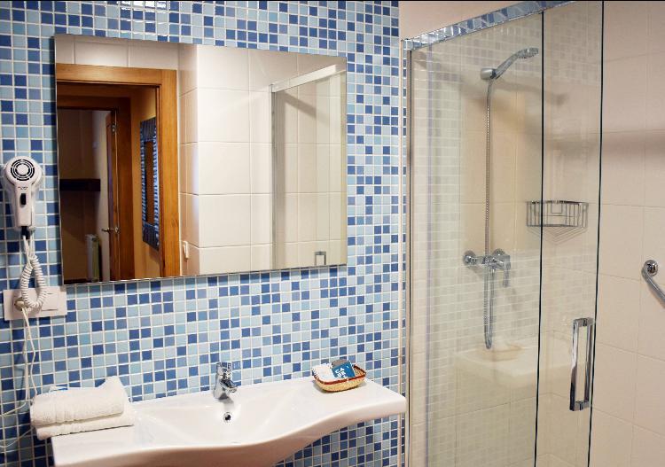 Barro  Apartamentos La Barzana מראה חיצוני תמונה