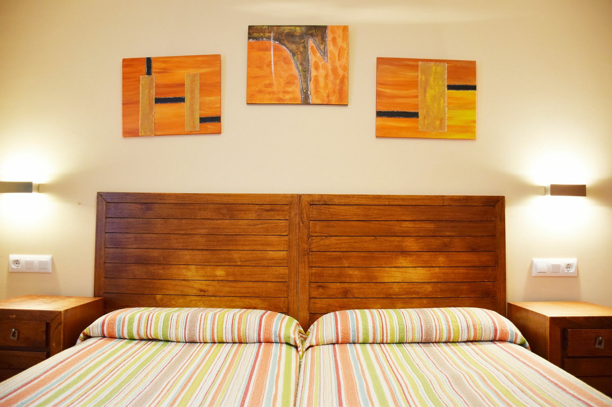 Barro  Apartamentos La Barzana מראה חיצוני תמונה