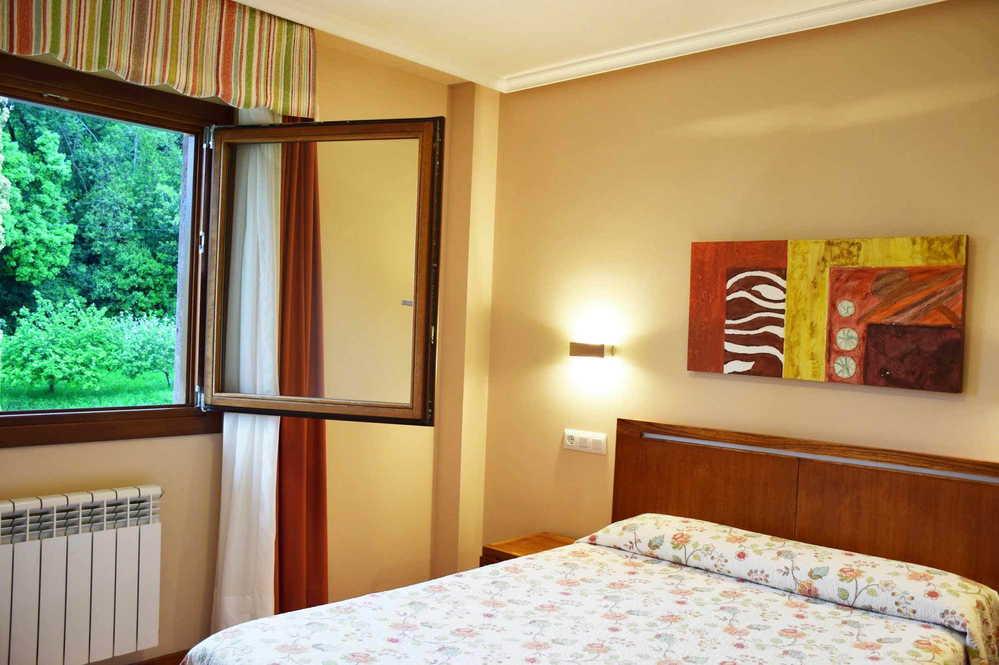 Barro  Apartamentos La Barzana מראה חיצוני תמונה